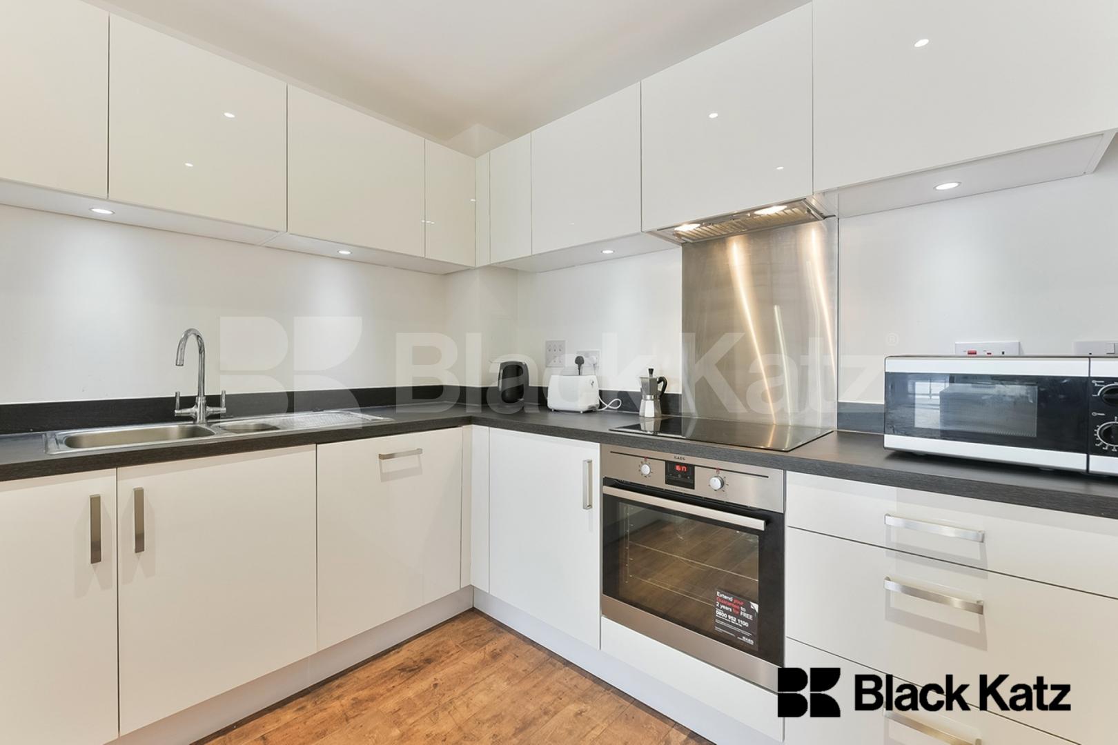 			NEW INSTRUCTION, 2 Bedroom, 1 bath, 1 reception Apartment			 Upper North Street, Poplar